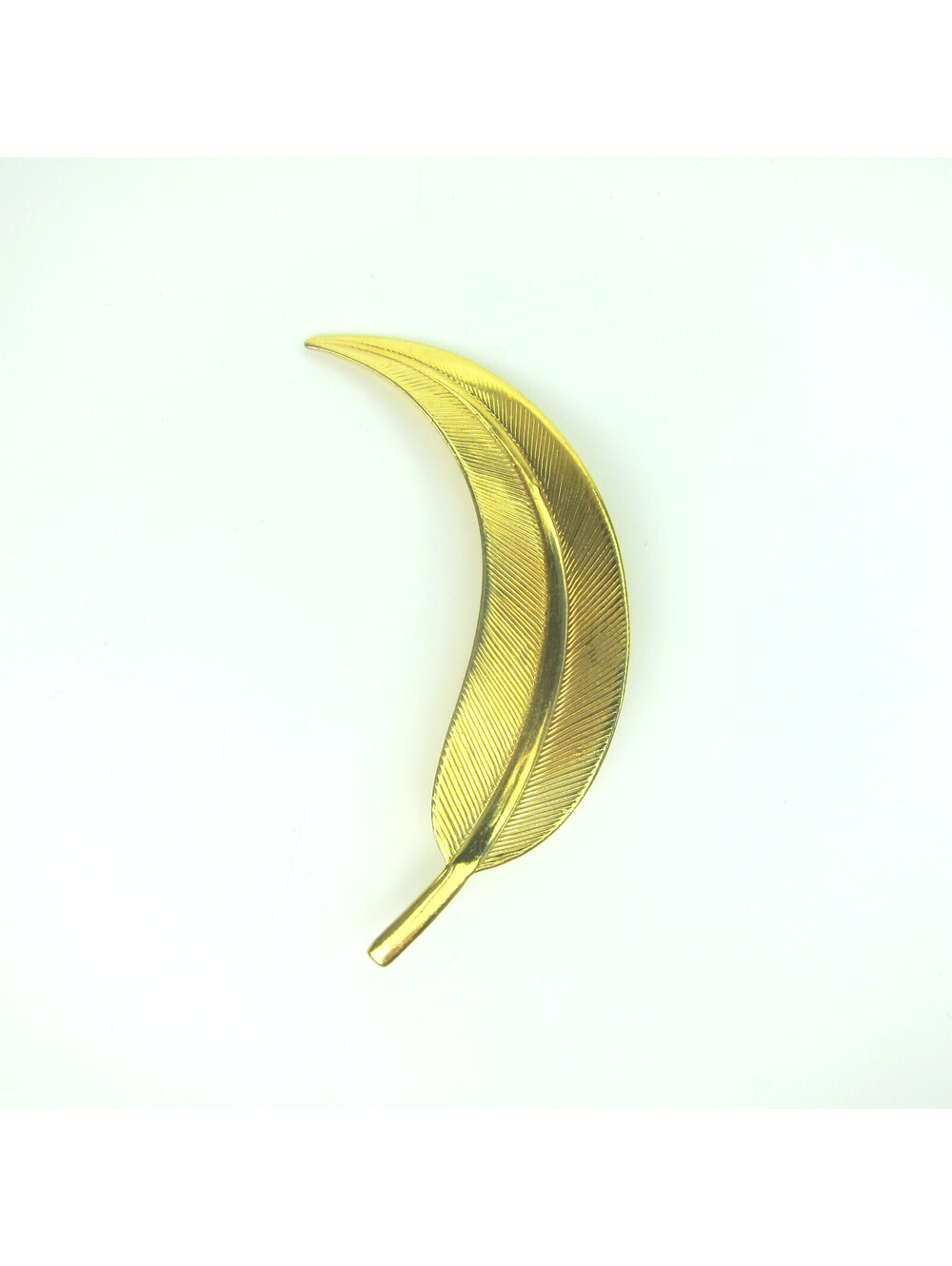 Vintage Feather Pin Brooch Gold Tone Curved Quill Leaf 2.5" Jewelry Hat Scarf
